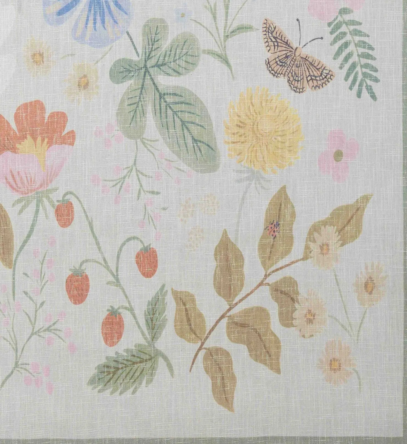 Cotswolds Strawberry Fields Power Loomed Rug