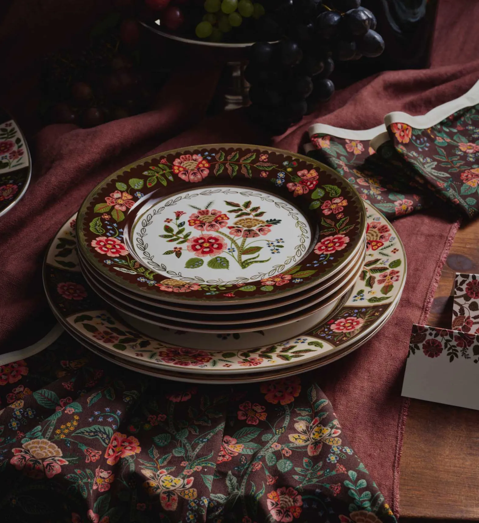 Porcelain Dessert Plate Set