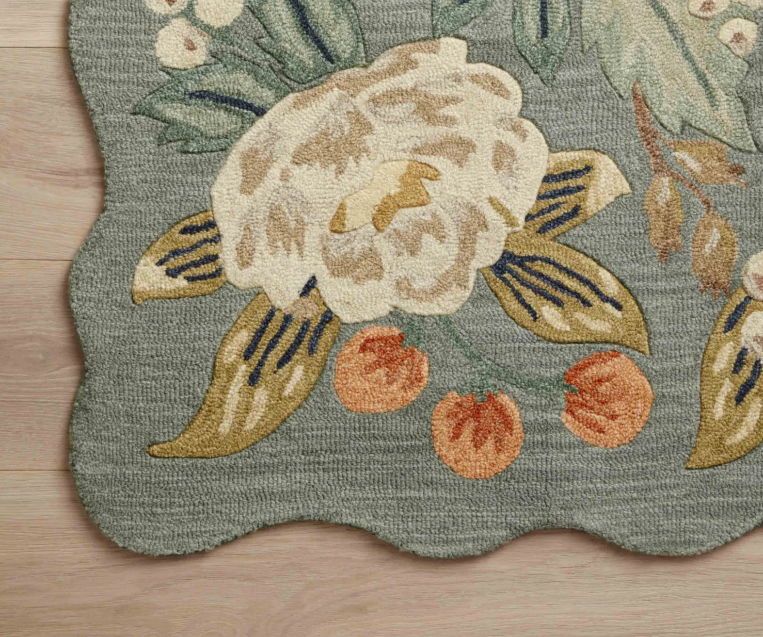 Vintage Blossoms Wool-Hooked Rug