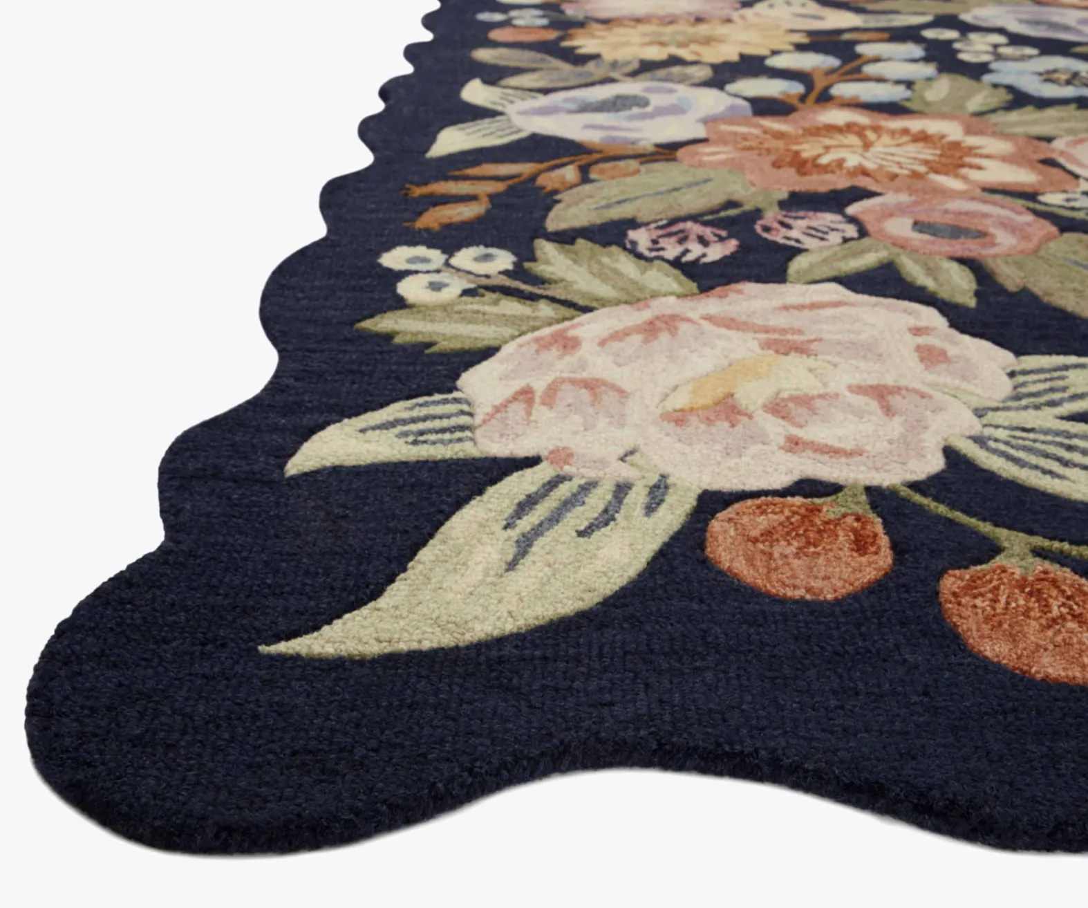 Vintage Blossoms Wool-Hooked Rug