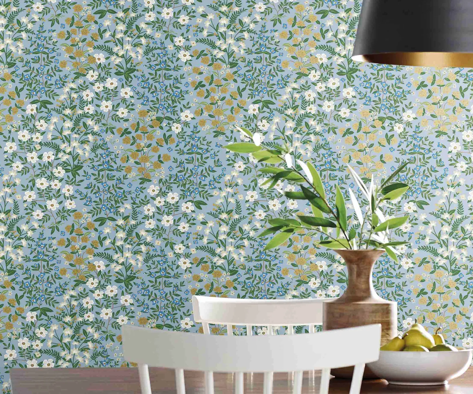 Wildwood Garden Wallpaper Sample